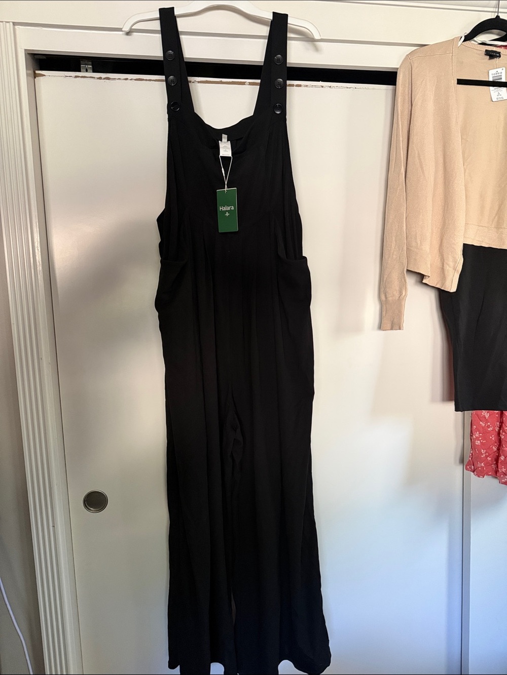HALARA Breezeful Black Wide-Leg Button-Strap Jumpsuit